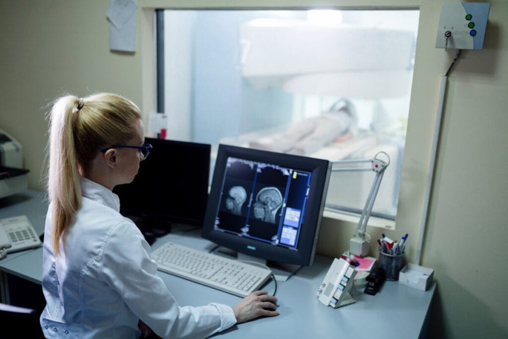 Automated laboratory equipment