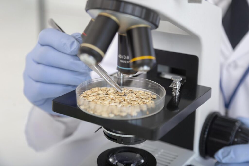 Blood test for food intolerance in the laboratory
