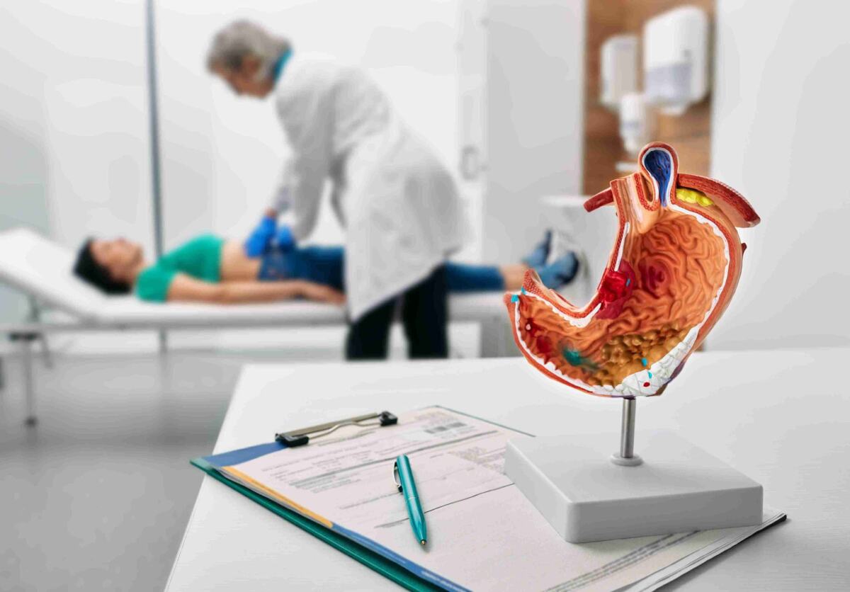 пробіотики і консультація лікаря при симптомах дисбактеріозу