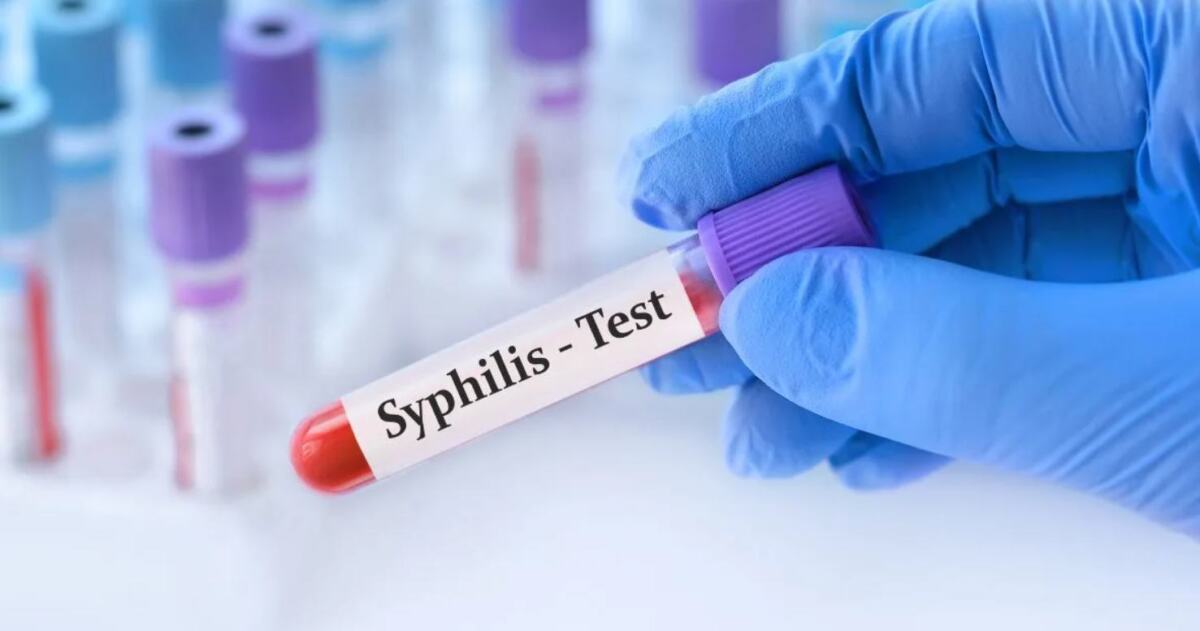 анализ на сифилис в лаборатории и консультация врача